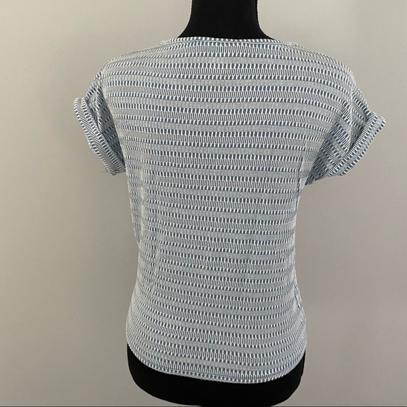 Tie-knot Patterned Tee - Picture 3 of 6